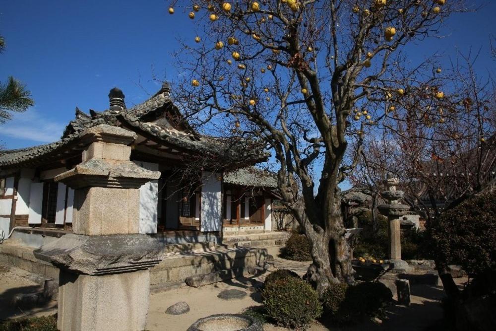 Gyeongju Stone Lantern Home Hanok Stay Room photo