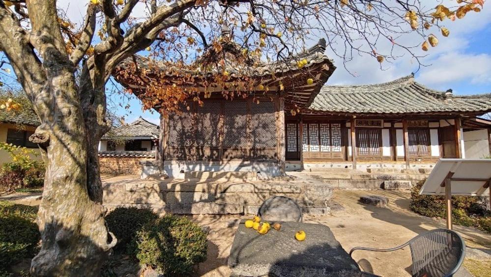 Gyeongju Stone Lantern Home Hanok Stay Room photo