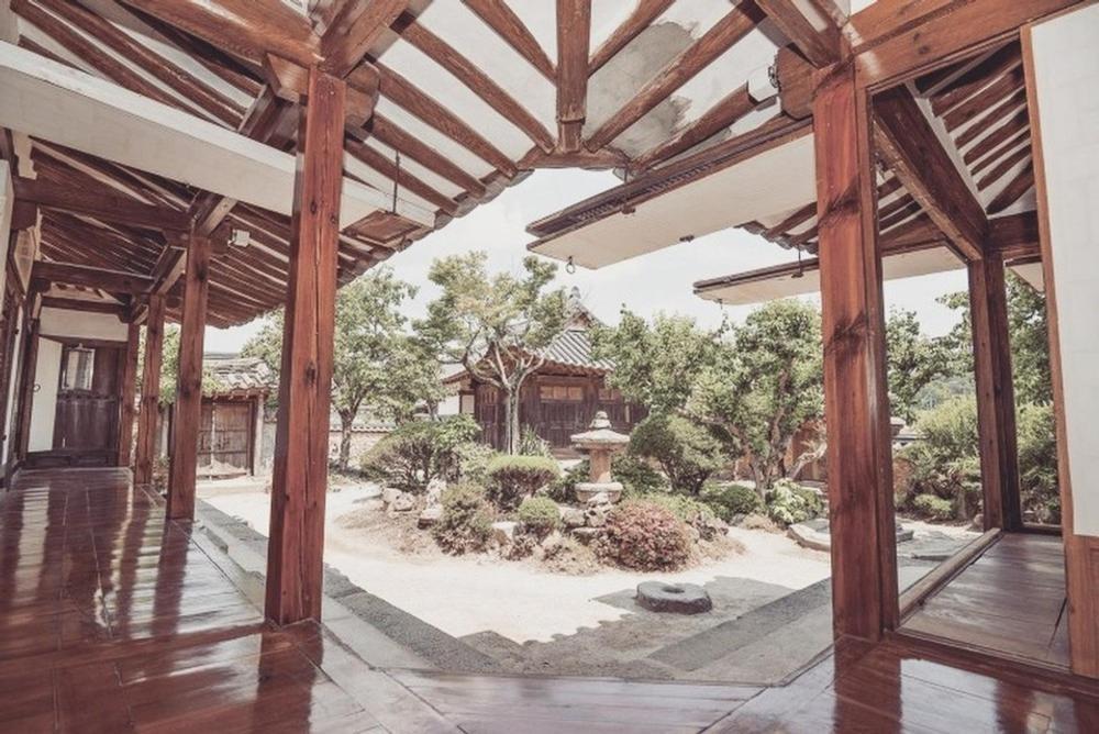 Gyeongju Stone Lantern Home Hanok Stay Room photo